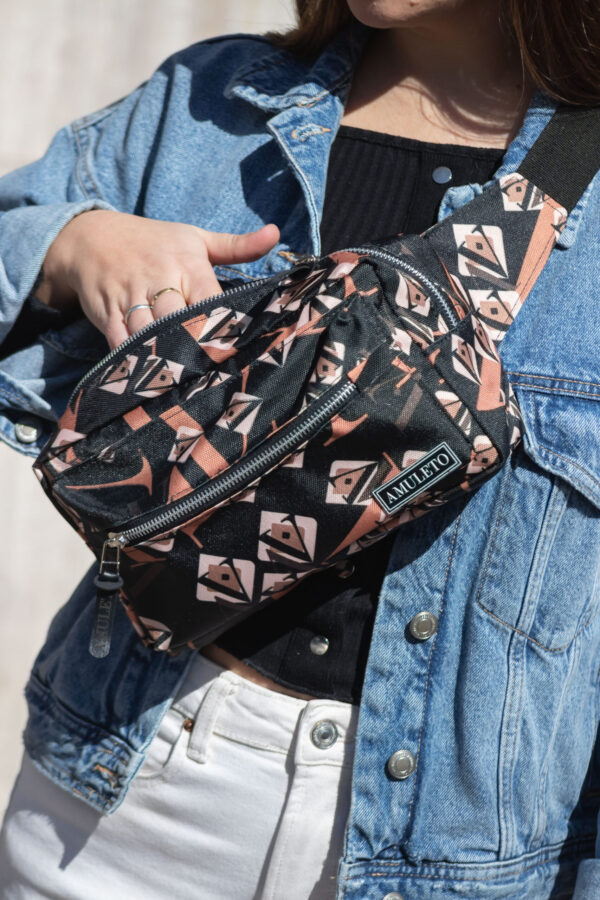 Riñonera Square RETRO BLACK