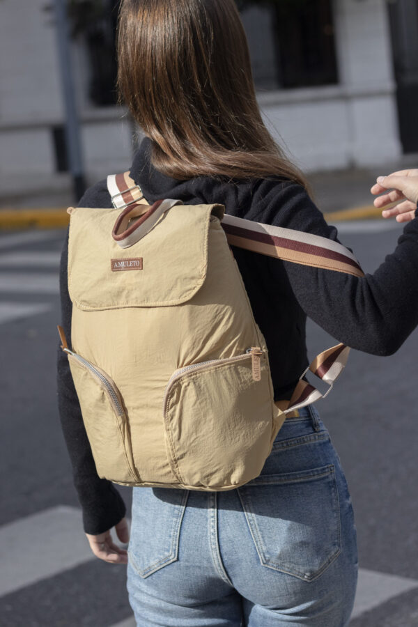 Mochila Street CAMEL