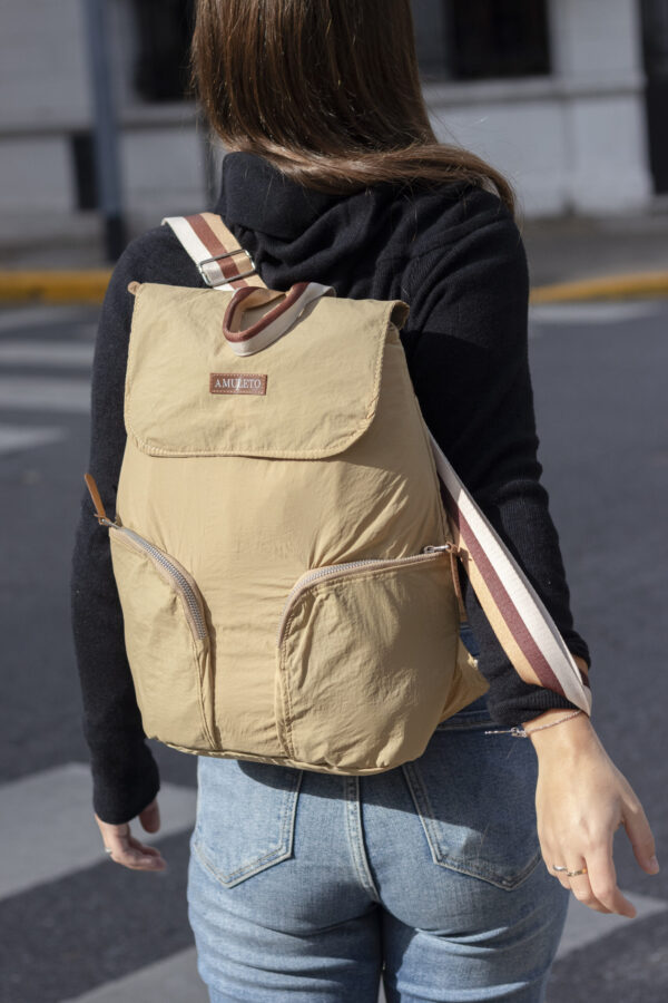 Mochila Street CAMEL